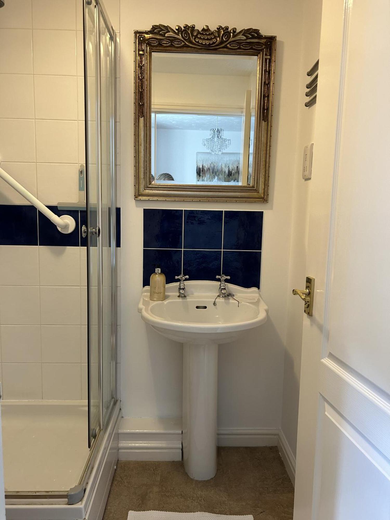 Stylish House Centrally Located Holiday home *