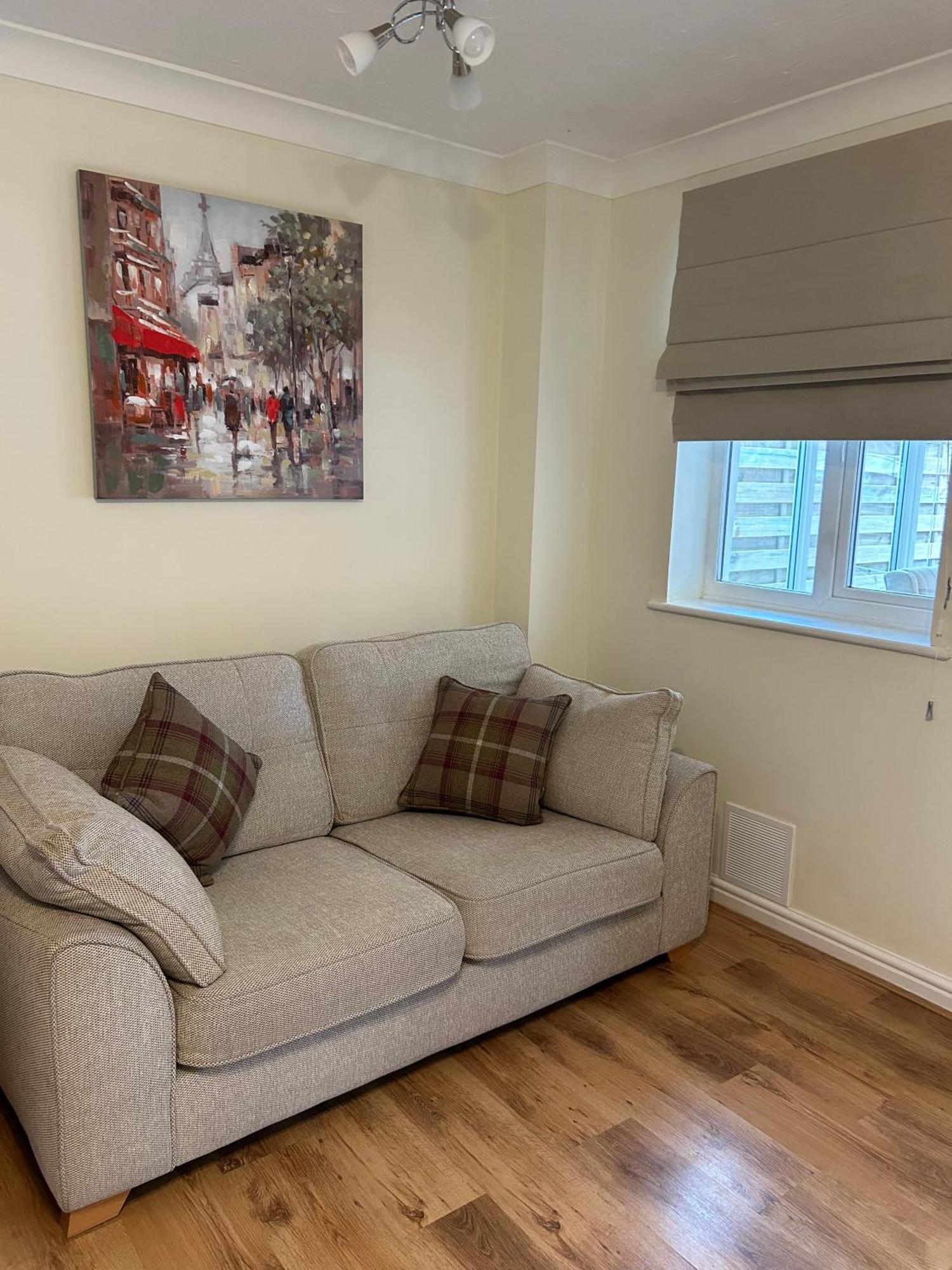 Stylish House Centrally Located Holiday home