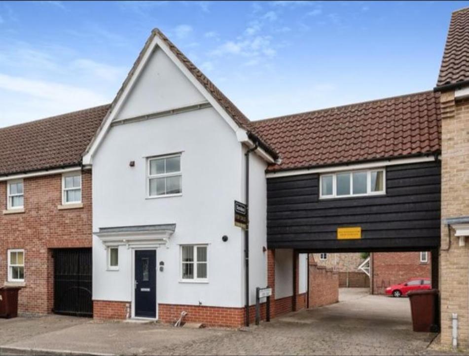 Stylish House Centrally Located Bury St. Edmunds